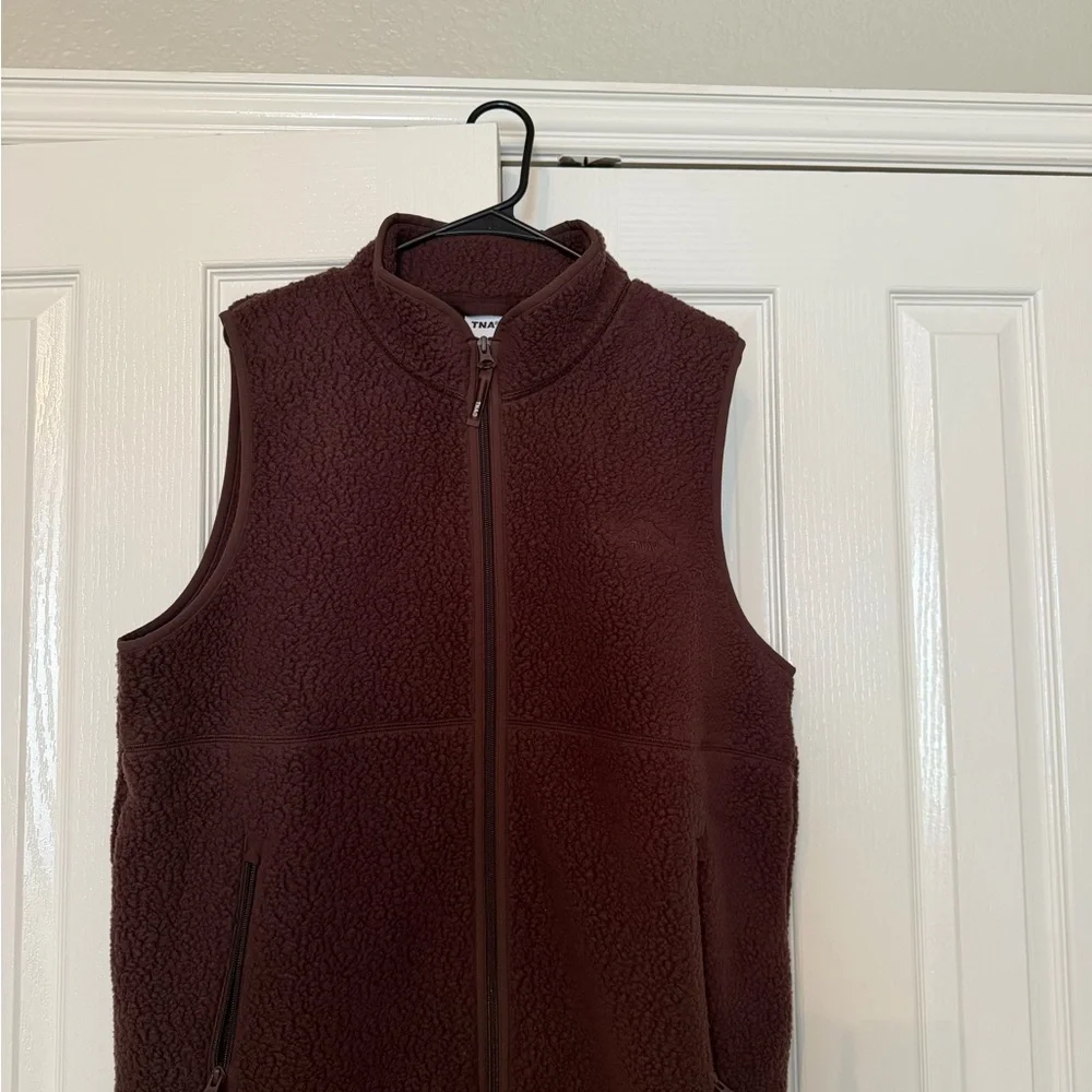 Aritzia TNA Polartec Thermal Pro Mockneck Fleece Vest Rich Mocha Brown NWT - Picture 4 of 6